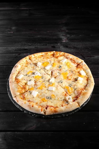 Foto close-up de pizza no prato