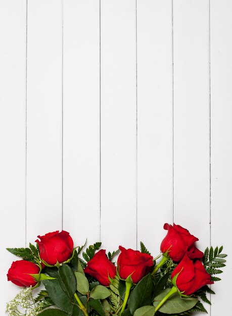 Close-up de rosas na mesa