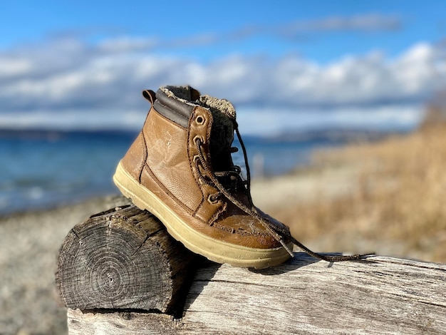 Close-up de sapatos na praia