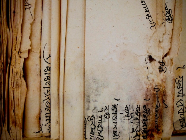 Close-up de texto em livro antigo