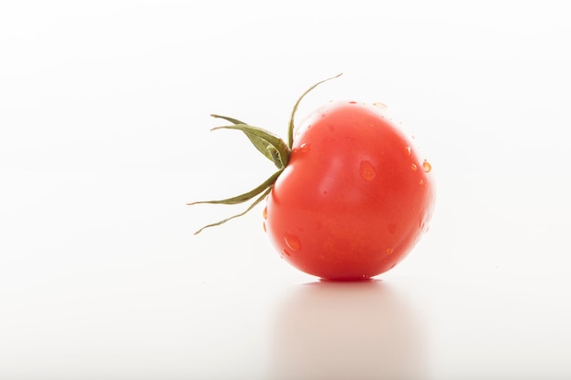 Close up de tomate fresco com espaço de cópia