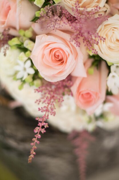 Close-up de um buquê de rosas rosas