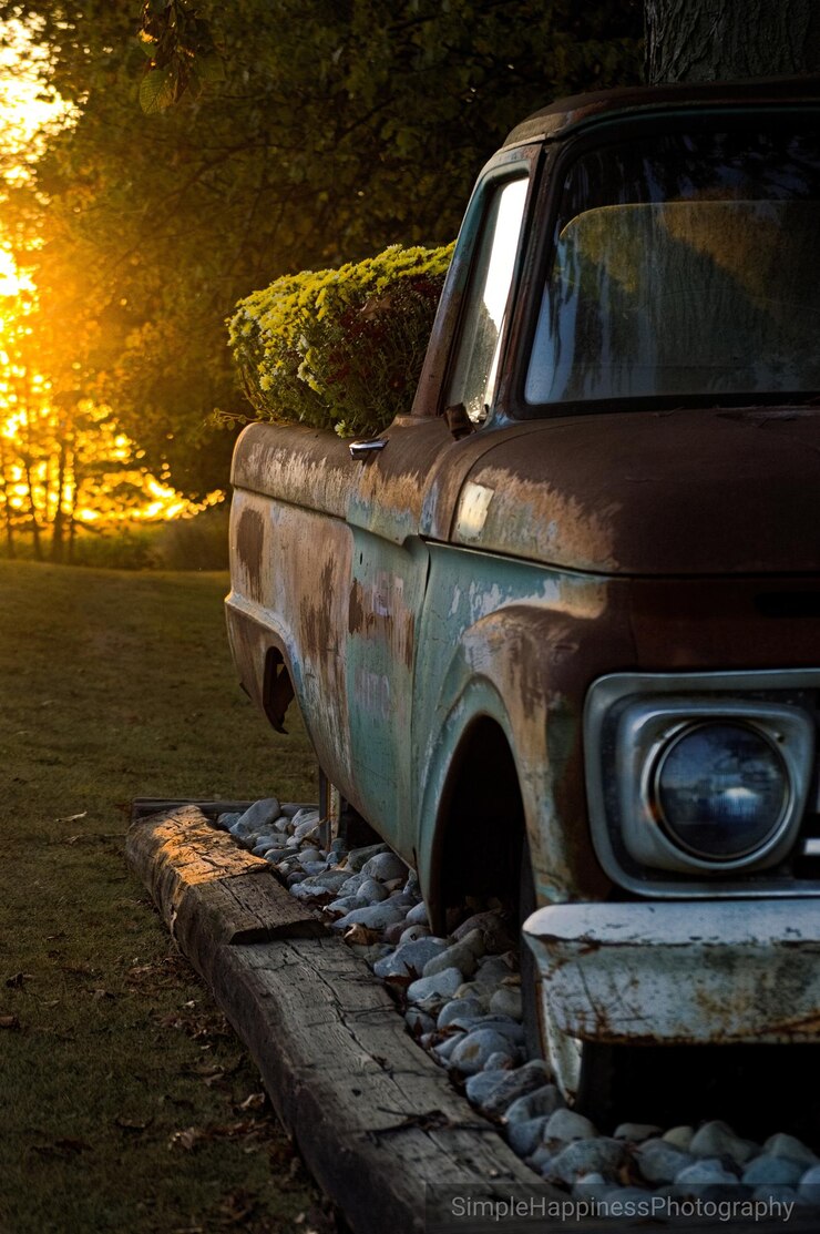 Foto close-up de um carro abandonado