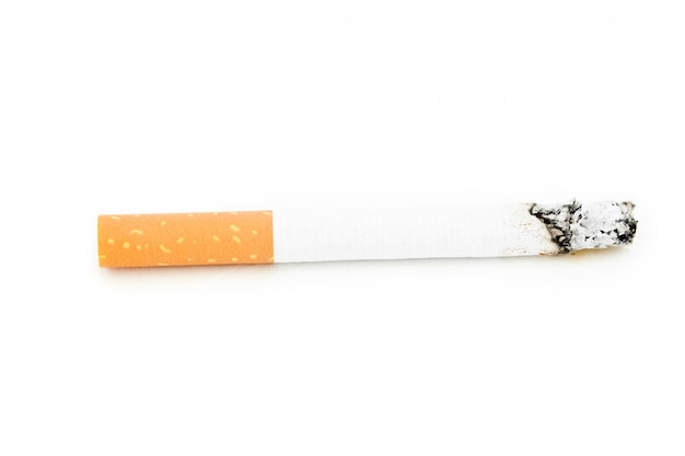 Foto close up de um cigarro consumido