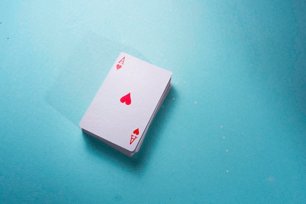 Close up de um conjunto de cartas de jogar