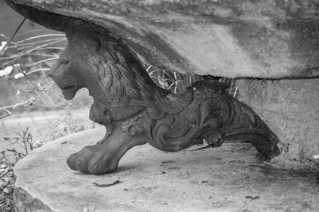 Foto close-up de uma estátua de cavalo