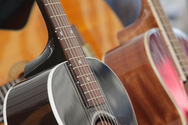 Close-up de uma guitarra acústica