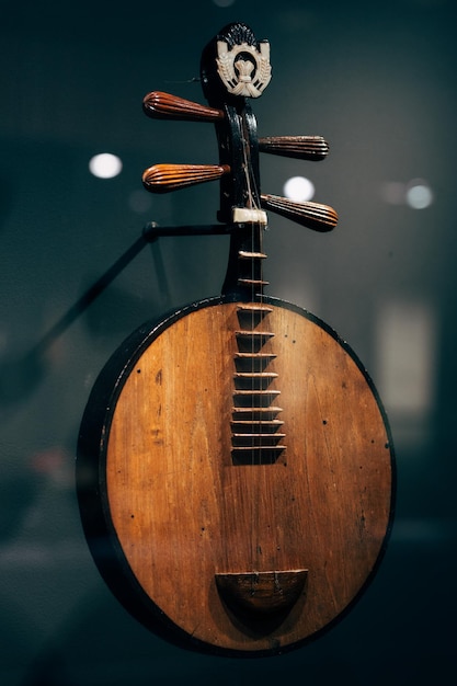 Foto close-up de uma guitarra tradicional