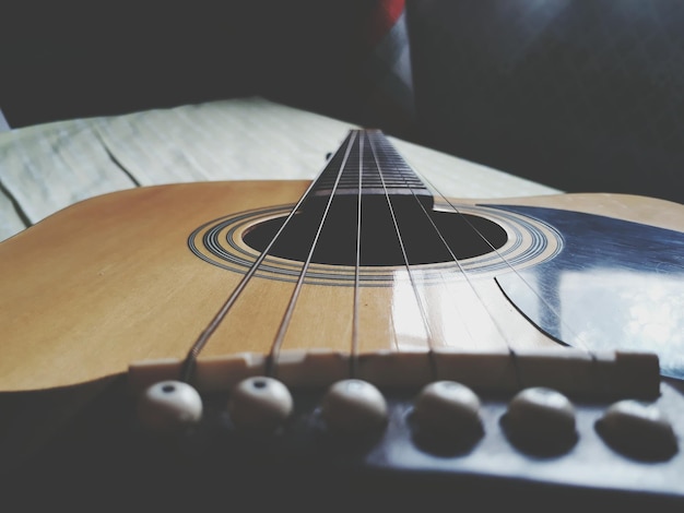 Foto close-up de uma guitarra