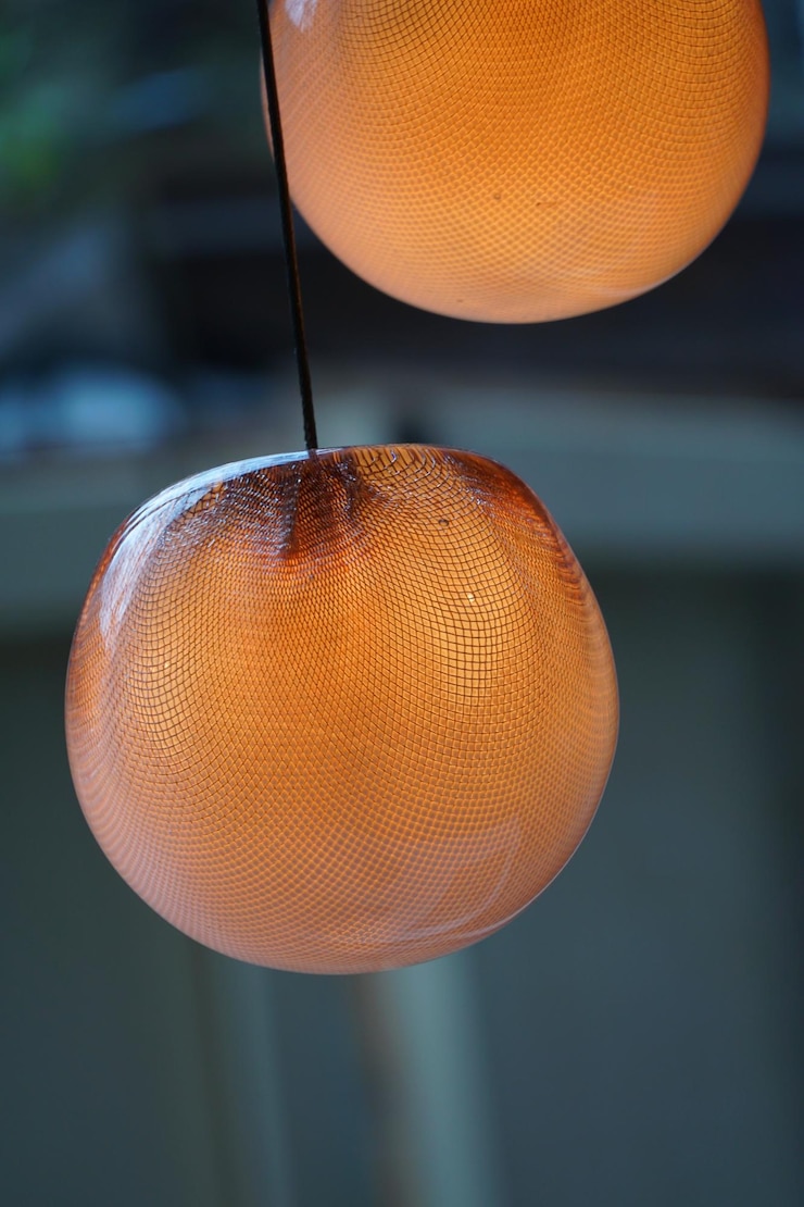 Foto close-up de uma lâmpada iluminada