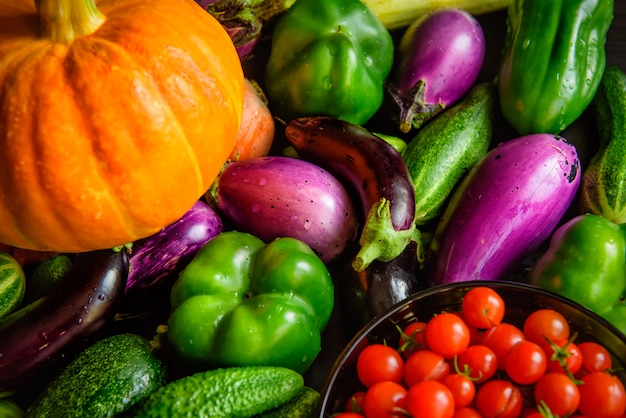 close-up de uma pilha de legumes