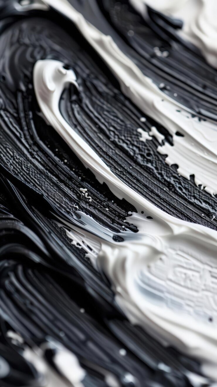 Foto close-up de uma pintura abstrata minimalista em preto e branco capturando simplicidade e elegância artística