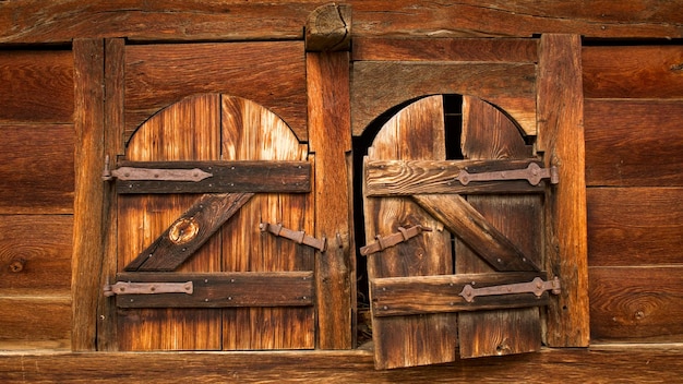 Foto close-up de uma porta de madeira