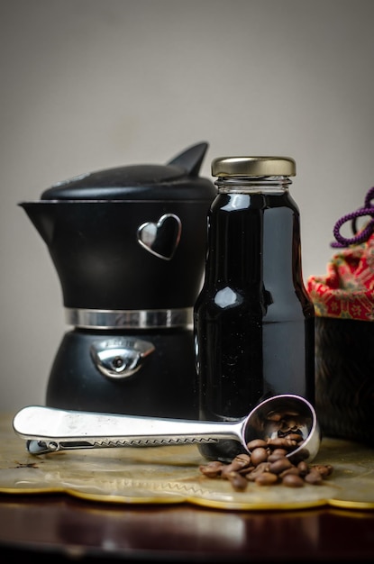 Foto close-up de uma xícara de café na mesa