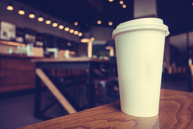Close-up de uma xícara de café na mesa