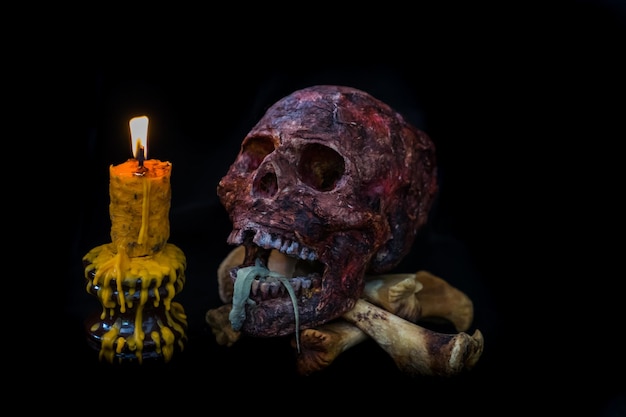 Close-up de velas em fundo preto