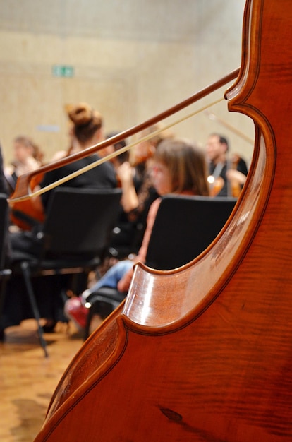 Foto close-up de violino com arco