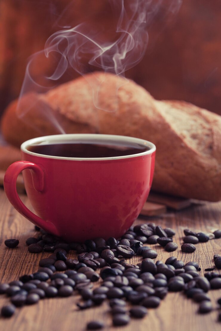 Foto close-up de xícara de café na mesa