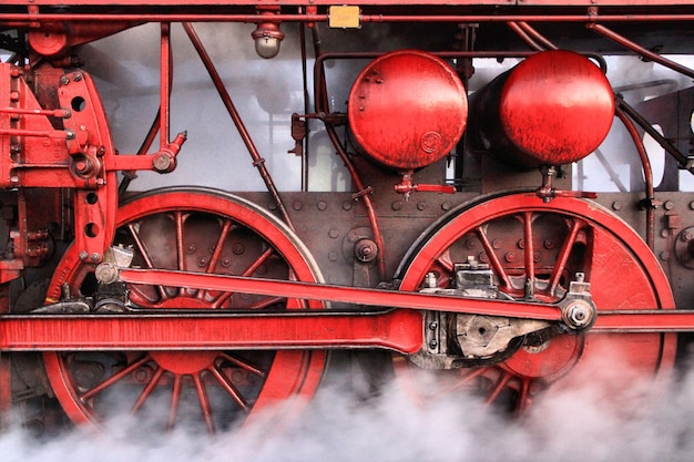 Foto close-up do comboio vermelho