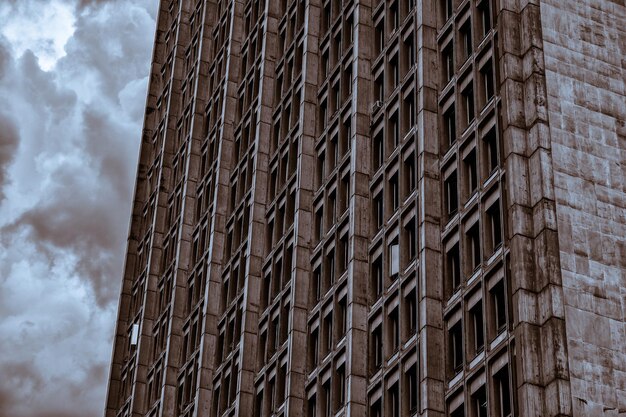 Foto close-up do edifício contra o céu