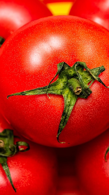 Close-up do fundo de tomates vermelhos maduros