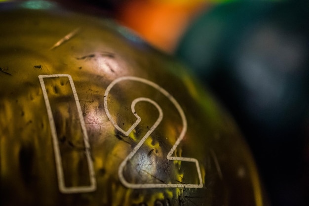 Foto close-up do número 12 na bola