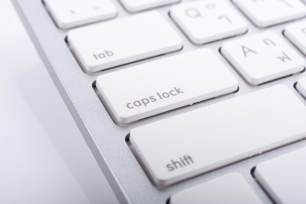 Close-up do teclado de um laptop moderno
