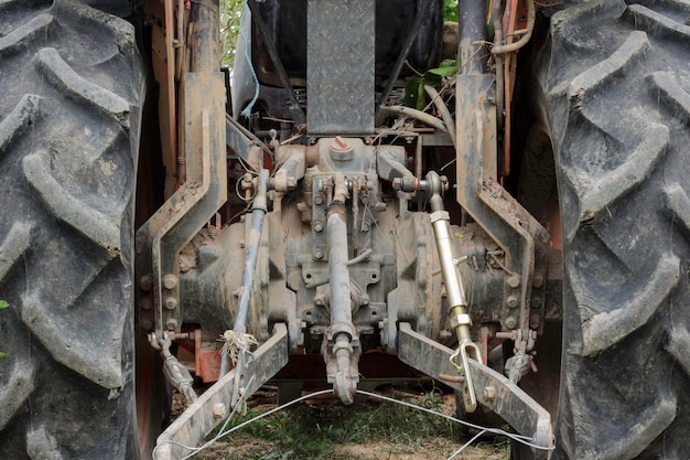 Close-up do tractor no campo