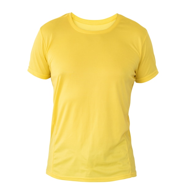 Foto close up em camiseta amarela isolada