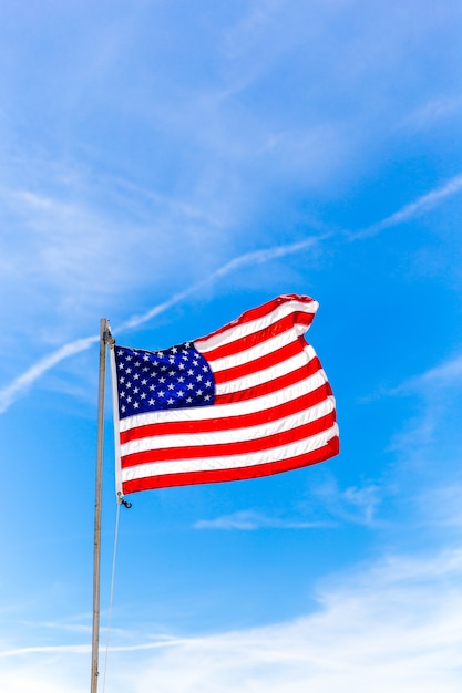 Close up Flagge der Vereinigten Staaten von Amerika im Wind winken