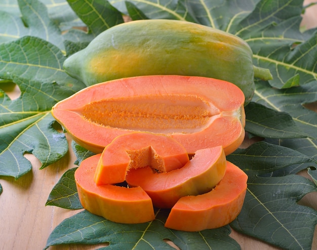 Close-up de papaya madura