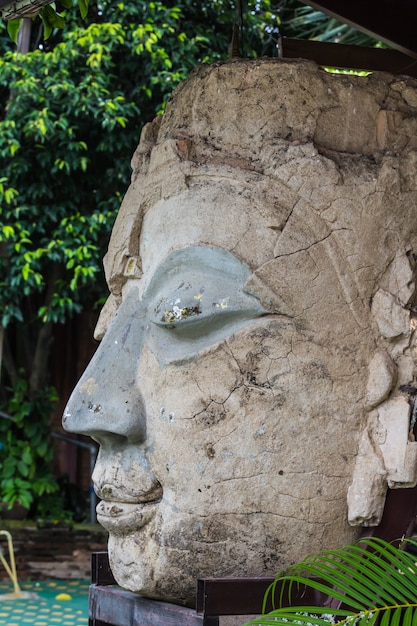 Close up vorne Gesicht Buddha Statue