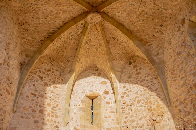 Closeup antigas fortalezas da igreja de Tossa de Mar Costa Brava Catalunha Espanha