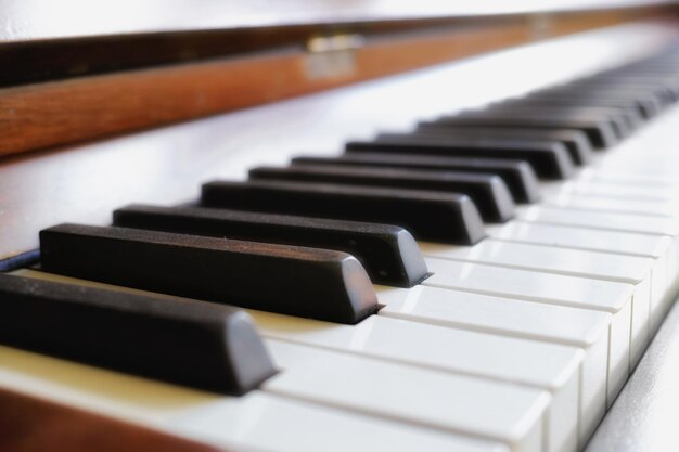 Piano Antigo Chinês No Museu De Antropologia De Guangxi Adobe Rgb Imagem  Editorial - Imagem de porcelana, retro: 186842945