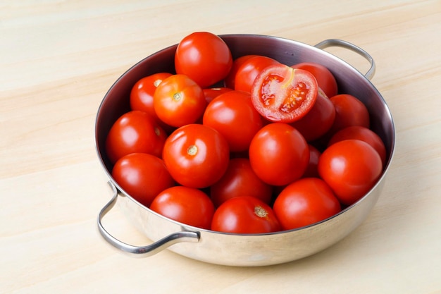 closeup de tomates frescos maduros