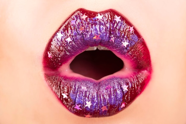 Closeup Lip Makeup Lippenstift oder Lipgloss Beauty Model Woman Kosmetik