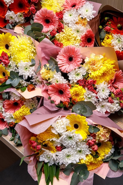 Closeup Textur Hintergrund von Blumen Blumenstrauß Gerbera Nelke Rosen