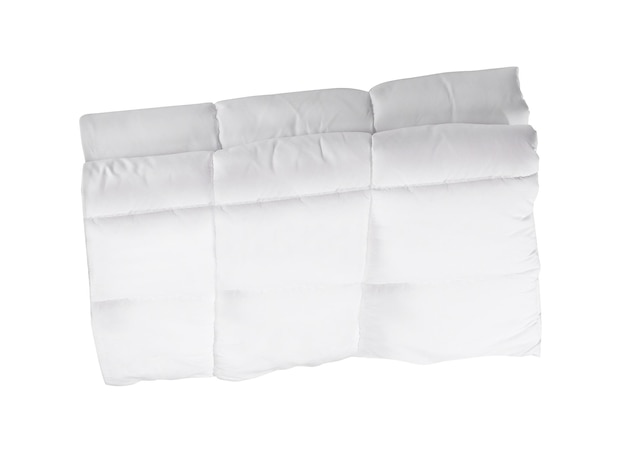 Cobertor branco isolado sobre fundo branco