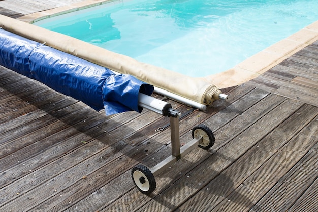 Cobertura de piscina azul bolha solar e proteger equipamentos de lona para água