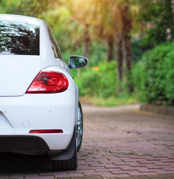 Foto coche, en, camino, elemento, de, diseño