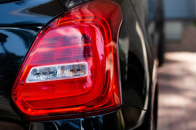 Coche de faro trasero derecho cerrar