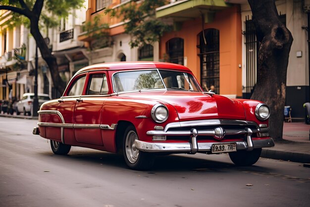 Coche rojo americano clásico en la calle