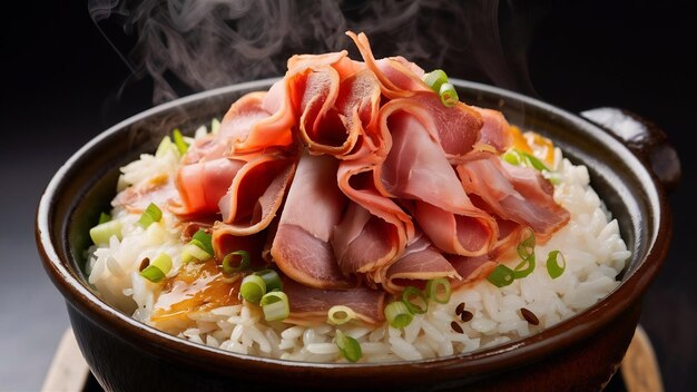 Cocina al estilo cantonés de arroz en olla de arcilla con carnes enceradas