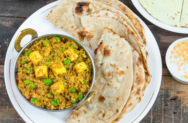 Cocina india mattar paneer