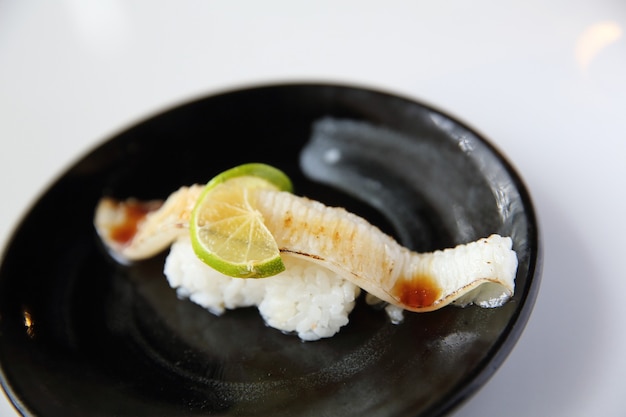 Cocina japonesa Enkawa (halibut) Sushi