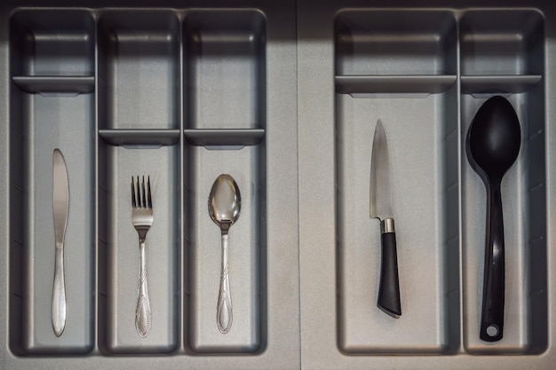 Cocina minimalista Solo lo más necesario Cuchara tenedor cuchillo