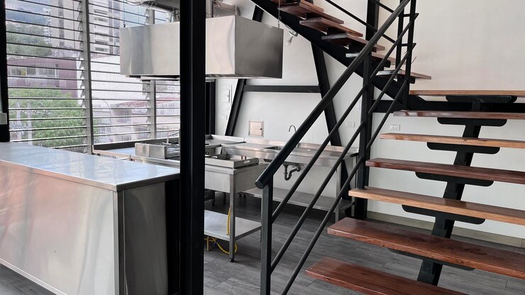 Cocina restaurante metal montaje metal cocina accesorios cocina industrial escaleras en la cocina