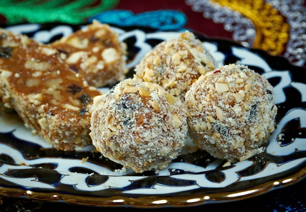 Foto cocina uzbeka - sabroso sorbete con nueces