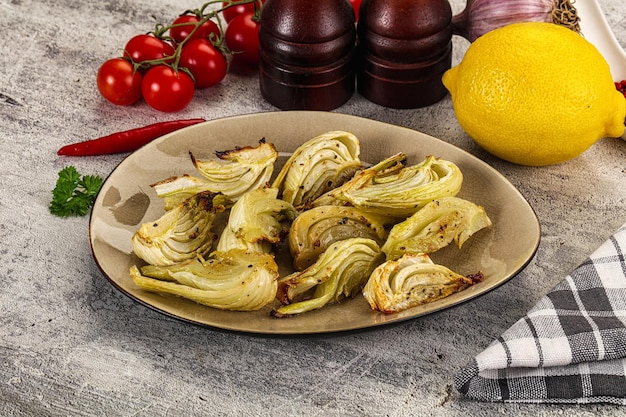 Cocina vegana hinojo horneado con aceite