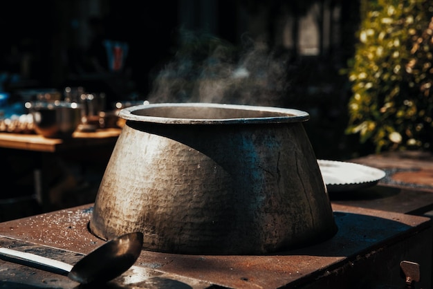 Cocina de verano en la barbacoa del jardín.